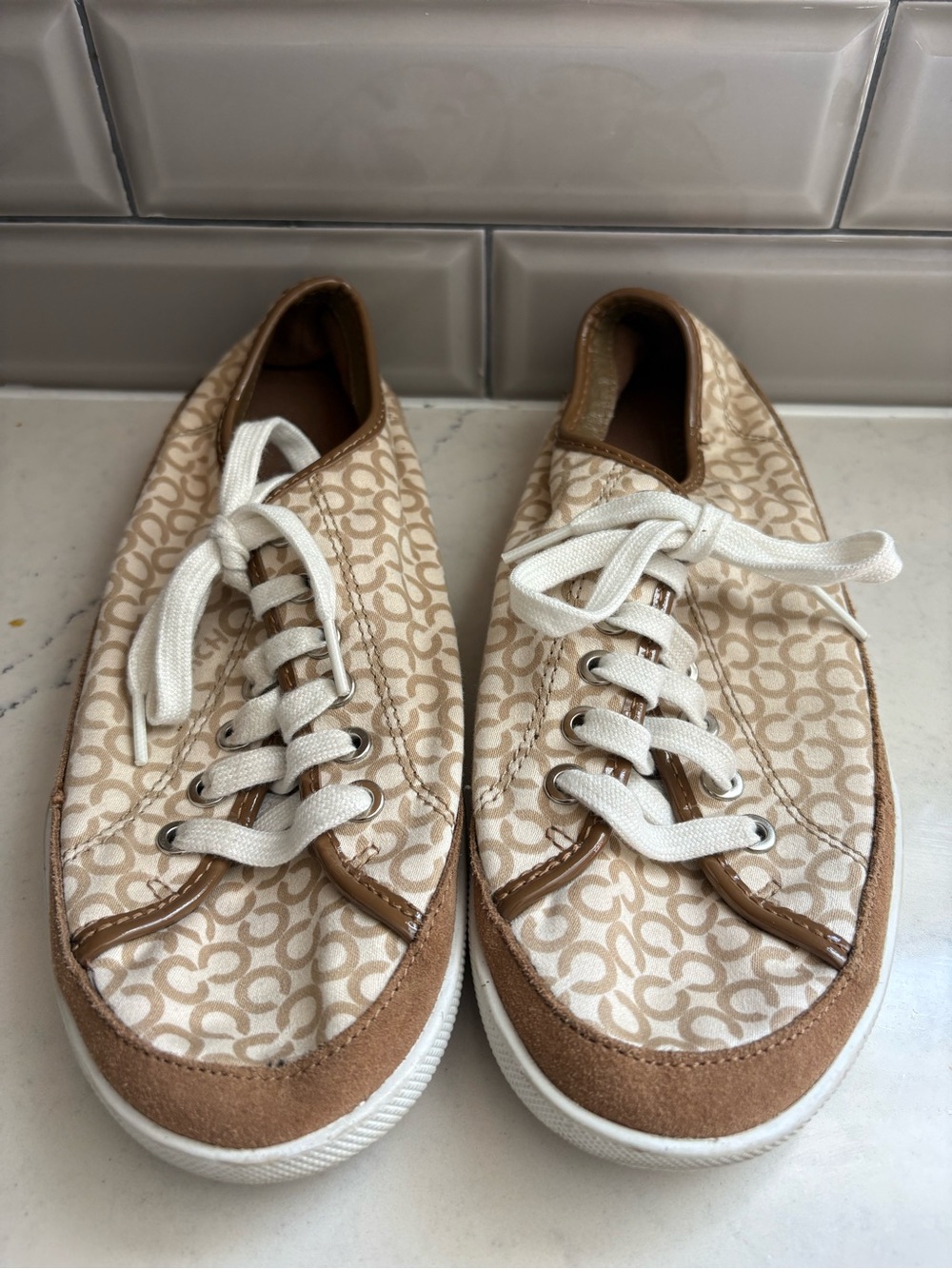 Coach Women's Edith Beige Brown Signature Print Sneakers Size 10 M US